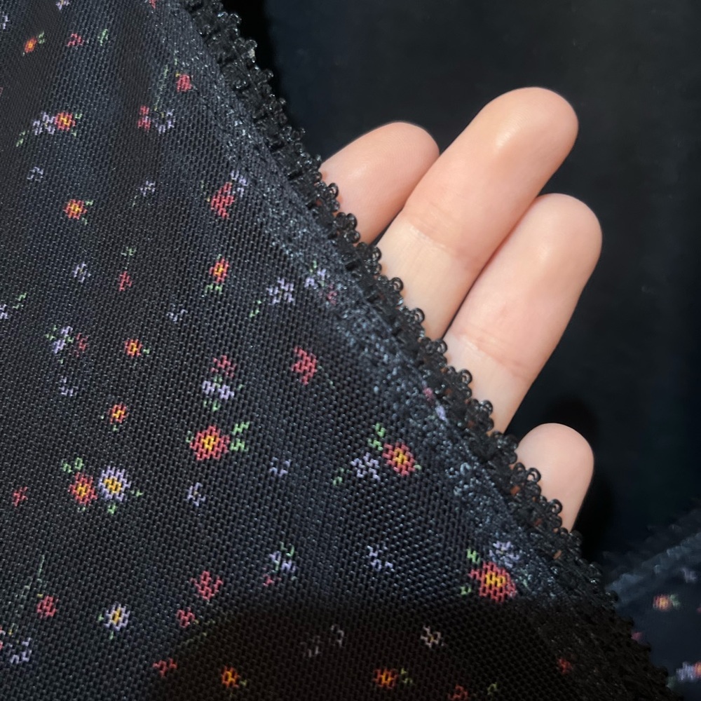 Floral wrap top.